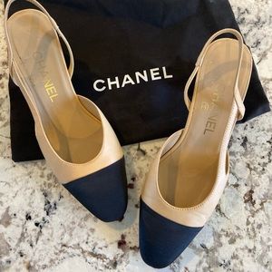 AUTH CHANEL Leather Slingback Cap Toe Heels 7 37 C